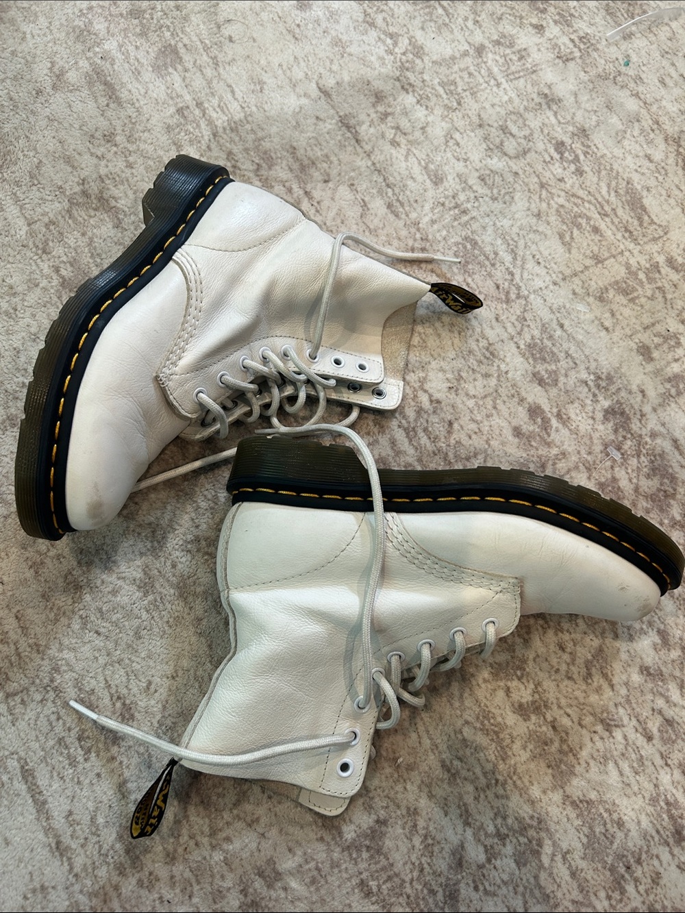 Dr. Martens White Leather Lace-Up Boots size 7 - Picture 9 of 9